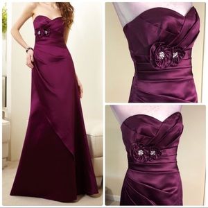 Supreme Satin sleeveless gown